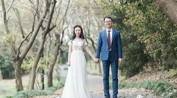 Cerita tentang foto Zhang dan ibu Lu sukses menjadi highlight pada hari pernikahan mereka. (Foto: mirror.co.uk)
