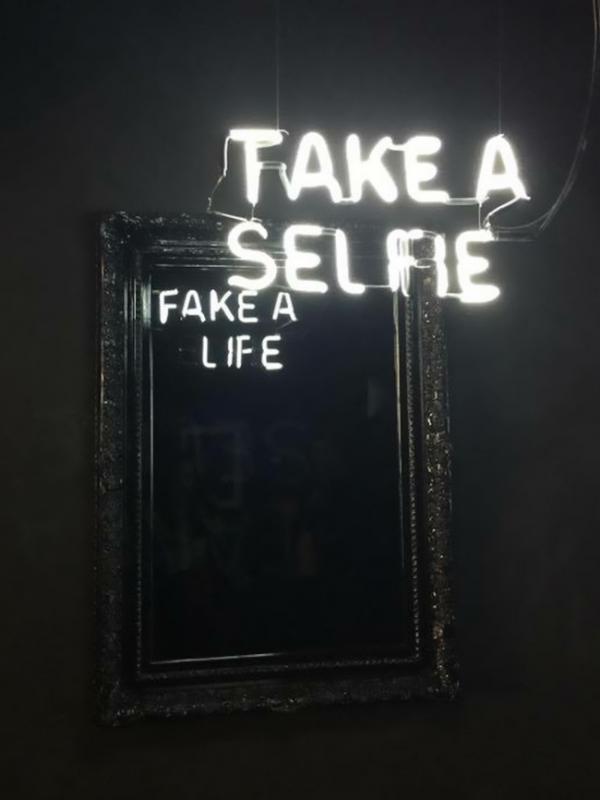 Fake a life. (Via: boredpanda.com)