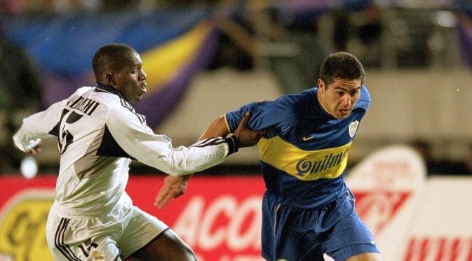 Suasana pertandingan final Piala Toyota 2000 antara Real Madrid melawan Boca Juniors. (Soccerbase).