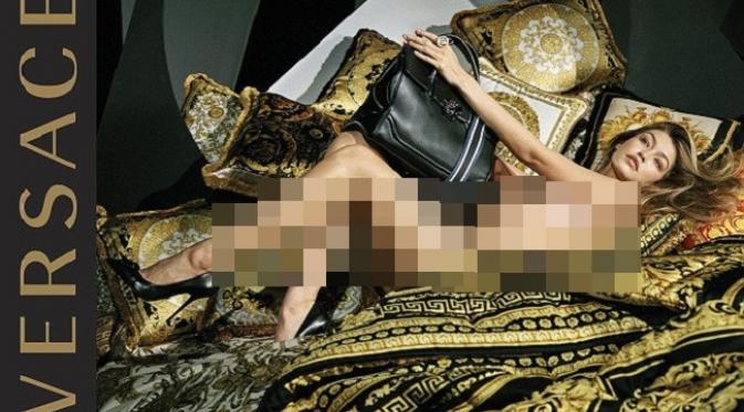 Gigi Hadid dalam pemotretan untuk Versace. (Foto: Dailymail)