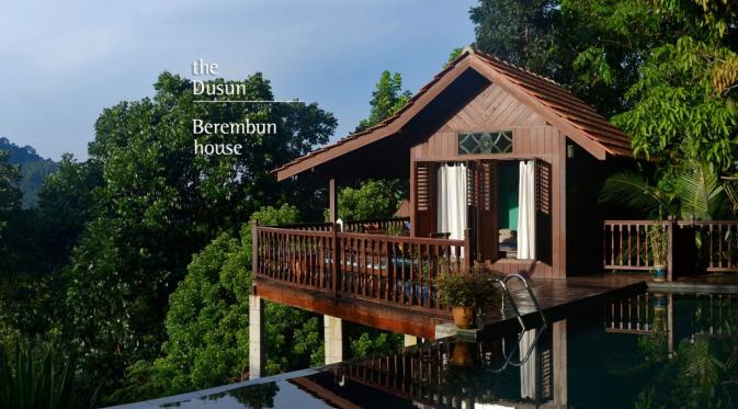 Infinity pool dan kamar di The Dusun Resort yang menghadap ke pemandangan indah di Bukit Mantin (thedusun.com.my)
