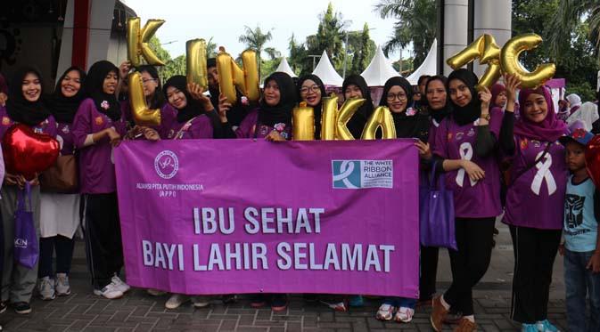 Fun Walk Ibu Sehat, Indonesia Sehat 2016 digelar dalam rangka Peringatan Hari Ibu ke-88 Tahun 2016 dengan tujuan untuk menyosialisasikan dan menumbuhkan kesadaran akan pentingnya menjaga kesehatan ibu hamil.