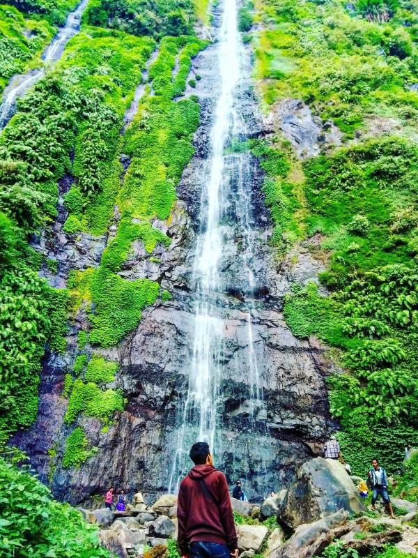 Air Terjun Tretes, Kediri, Jawa Timur. (mahendraharmaputra/Instagram)