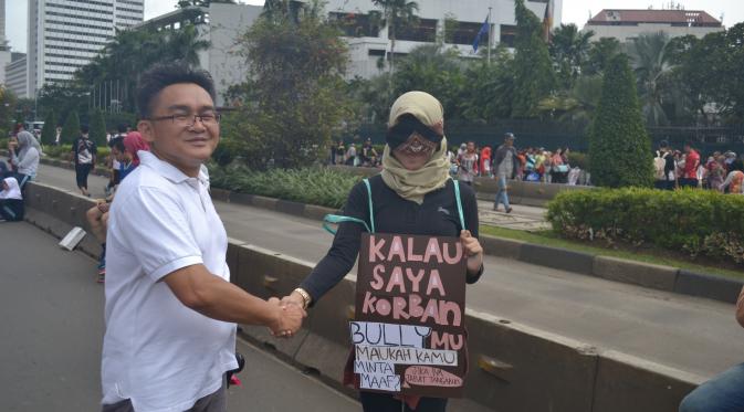 Komunitas Say Sorry Indonesia di CFD Jakarta | foto : Komunitas Say Sorry Indonesia