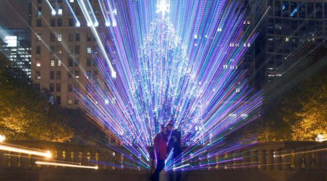 Pohon Natal di Chicago, Amerika Serikat. (AP)