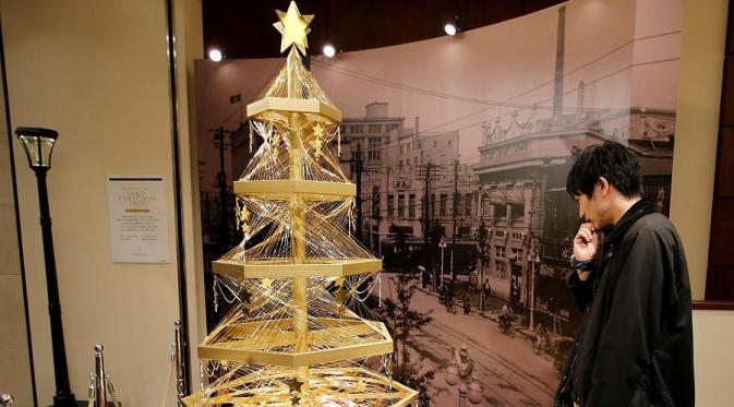 Pohon natal emas – Jepang (foto : euronews.com)