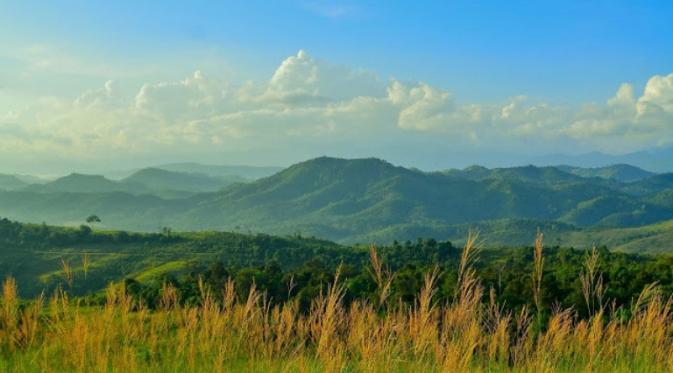 Bukit Tirai Hujan, Banjar, Kalimantan Selatan. (arifphotoworks90.blogspot.co.id)