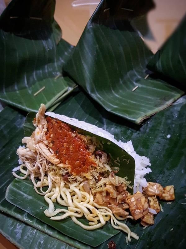 Nasi Jinggo, makanan khas Bali. (horizonhoman/Instagram)