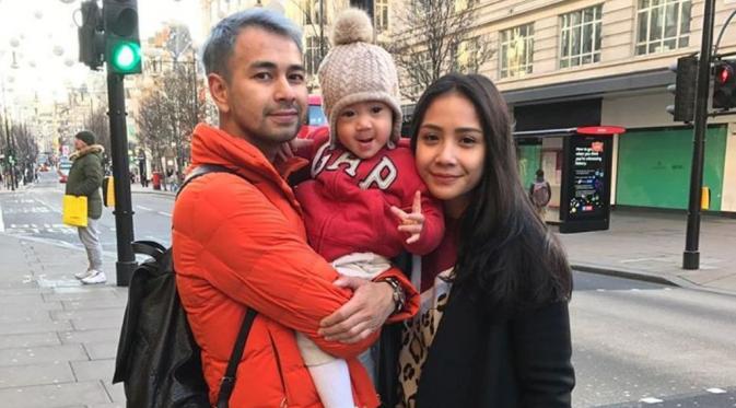 Raffi Ahmad, Rafathar dan Nagita Slavina di London, Inggris.