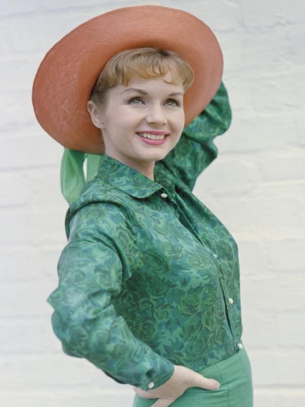 Debbie Reynolds (IMDb)