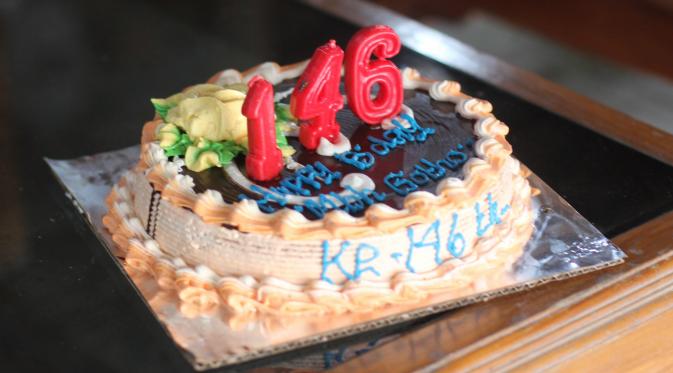 Kue ulang tahun Mbah Gotho. (Liputan6.com/Fajar Abrori)