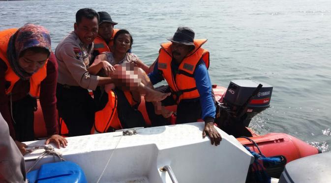 Salah satu korban selamat dari insiden terbakarnya kapal penumpang Zahro Express di perairan Pulau Untung Jawa, Kepulauan Seribu (Dok. Istimewa)