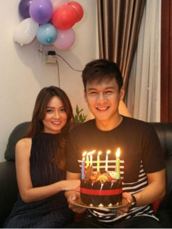Fendy Chow saat merayakan ulang tahun ke-28 bersama Stella Cornelia. (Instagram - @fendychow)