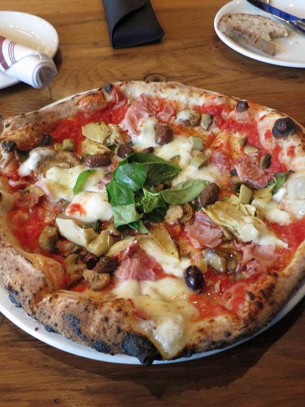 Pizza di Basilico. (erika__lm/Instagram)