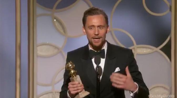 Tom Hiddleston dalam Golden Globe Awards 2017 (Twitter)