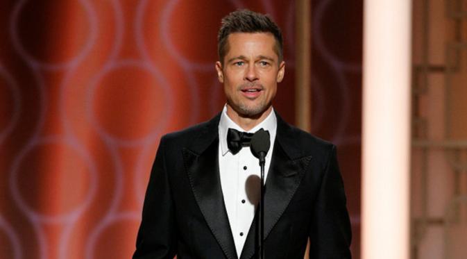 Brad Pitt dalam Golden Globe Awards  2017 (E! News)