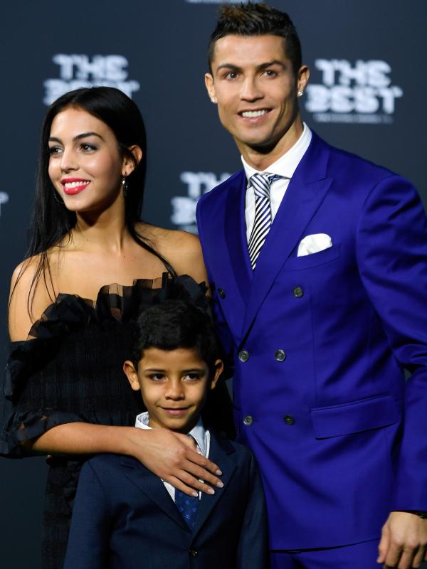 Cristiano Ronaldo dan Georgina Rodriguez. (Ennio Leanza/Keystone via AP)