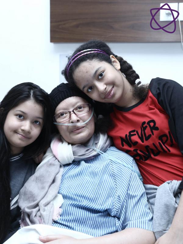 Yana Zein dan dua putrinya. (Galih W. Satria/Bintang.com)