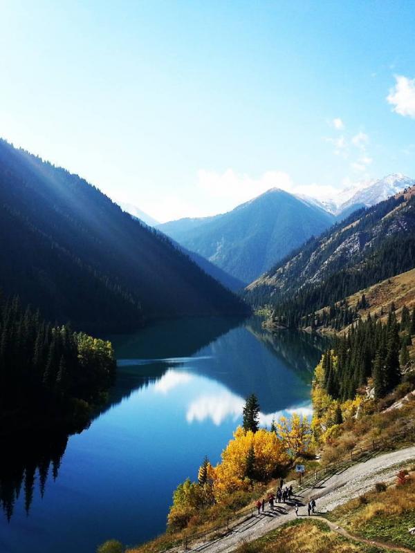 Danau Kolsai, Kazakhstan. (mansurbas/Instagram)