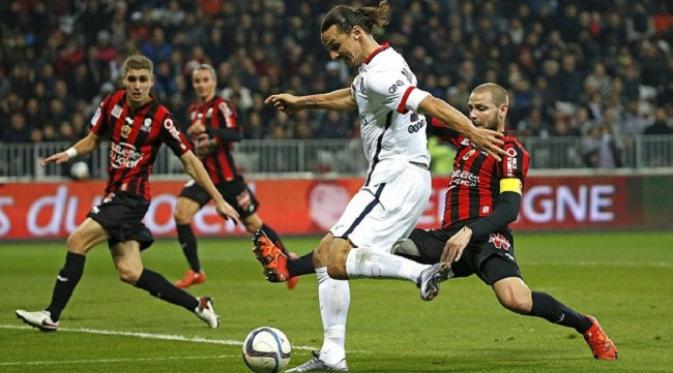Zlatan Ibrahimovic vs Nice. (Daily Mail)