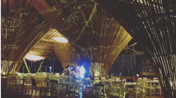 Omah Bamboo, restoran dengan desain interior yang bertema bambu (sumber ig @thelodgemaribaya)