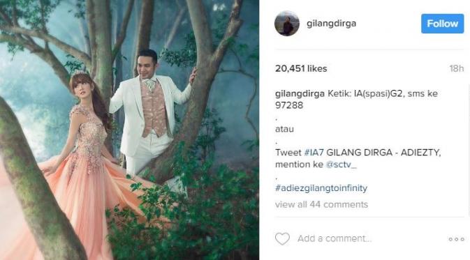Gilang Dirga dan Adiezty minta dukungan dalam kategori Pernikahan Selebriti Paling Fenomenal, Infotainment Awards 2017. (Via: instagram.com/gilangdirga)