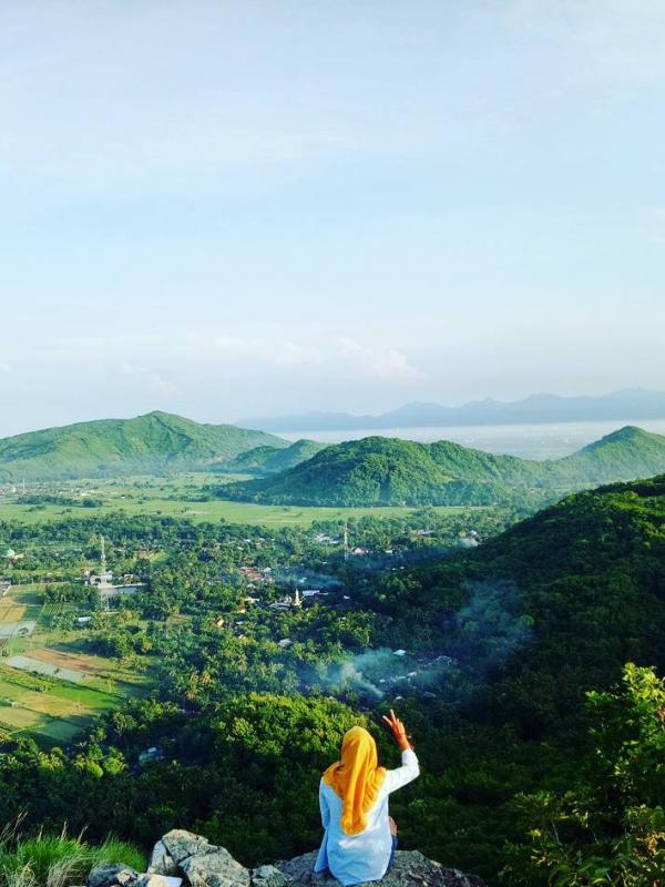 Bukit Batu Idung, Lombok, Nusa Tenggara Barat. (dindakusumarini/Instagram)