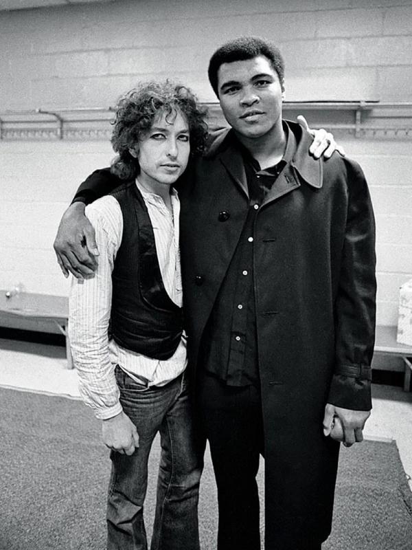 Bob Dylan dan Muhammad Ali. (Via: boredpanda.com)