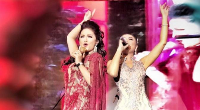 Yuni Shara dan Krisdayanti tampil dalam satu panggung (Foto: Instagram)