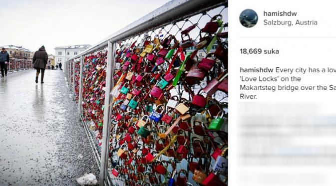 Hamish Daud kunjungi wisata gembok cinta di Austria (Foto: Instagram)