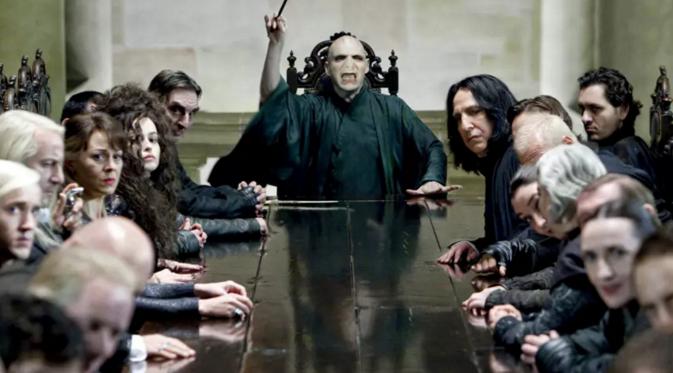 Musuh bebuyutan Harry Potter, Lord Voldemort bersama kroni-kroninya (Pottermore)