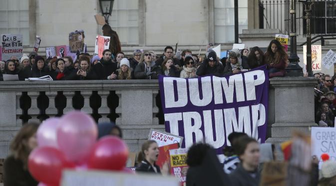 Protes anti-Trump di London, Inggris (Associated Press)