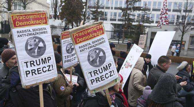 Demonstrasi anti-Trump di Polandia (Associated Press)