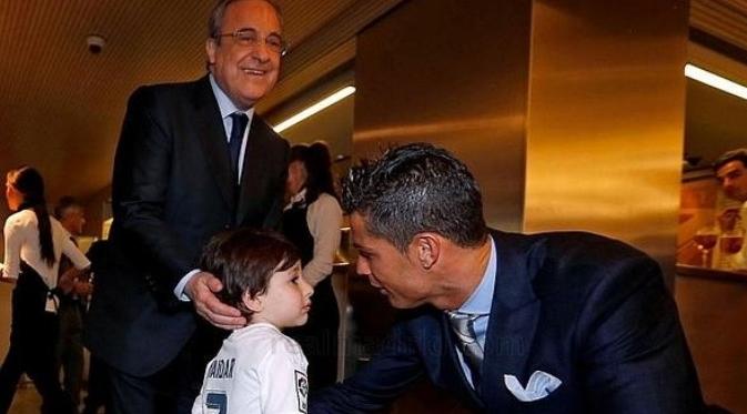 Bocah Suriah, Haidar Mustafa saat bertemu Cristiano Ronaldo (Foto: Real Madrid)