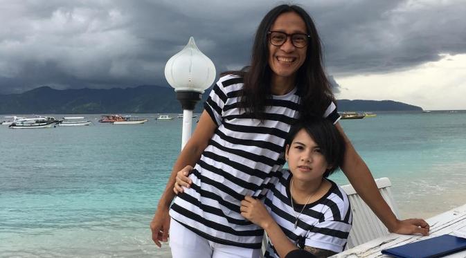 Bahagianya Aming dan Evelyn saat melakukan bulan madu ke Lombok. (foto: instagram/ev0124)