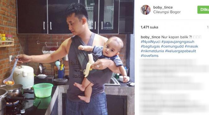 Boby Tince asuh anak sambil memasak (Foto: Instagram)