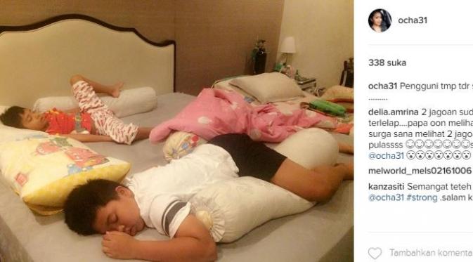 Ocha mengunggah foto anak-anaknya yang sedang tidur (Instagram/@ocha31)