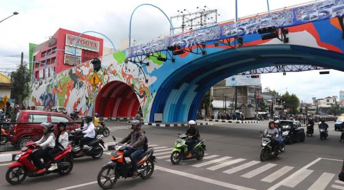 JK: Jembatan Layang Antapani Bandung Berteknologi Modern - News Liputan6.com