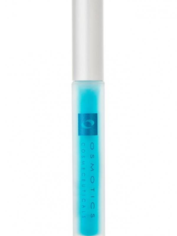  Lip Gloss Ajaib yang Bisa Bikin Gigi Kamu Terlihat Lebih Putih. (Foto: marieclaire.com)