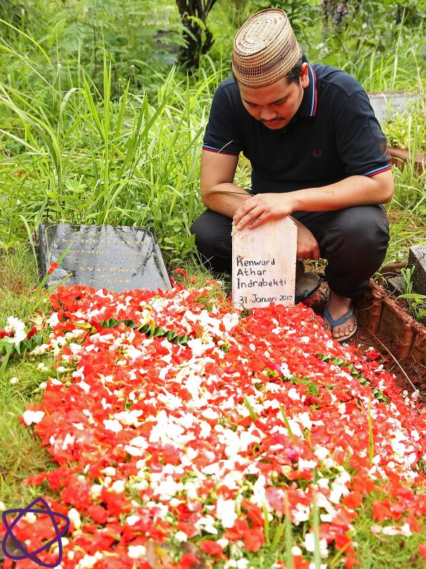 Bekti menerima kenyataan yang terjadi pada dirinya dan Dila. Ia mengatakan bahwa kepergian kenward lantaran Tuhan punya kehendak lain, dan ia merasa belum dipercaya memiliki anak laki-laki. (Bambang E. Ros/Bintang.com)
