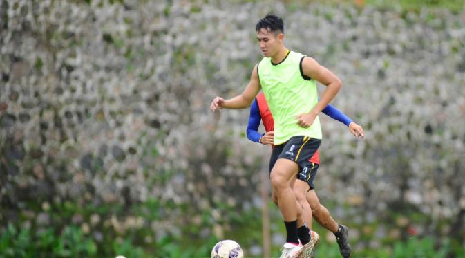 Mantan bek Arema FC Ryuji Utomo (Liputan6.com / Rana Adwa)