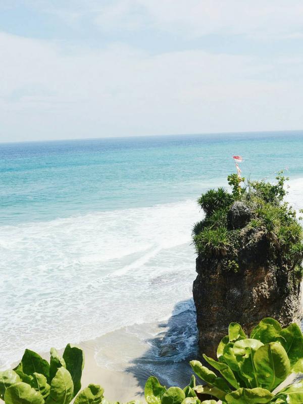 Pantai Lumbung, Tulungagung, Jawa Timur. (mustikasarri_ /Instagram)