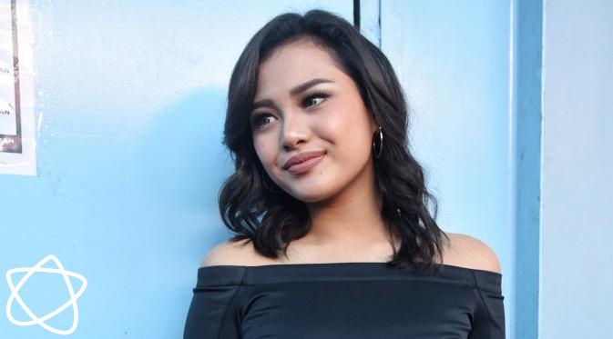 Aurel Hermansyah ternyata punya kenangan manis bersama Al Ghazali. (Adrian Putra/Bintang.com)