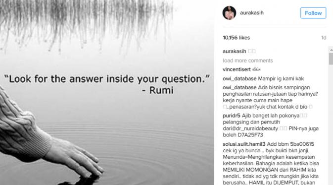 Aura Kasih unggah kalimat yang menyiratkan kegalauan hati. (Instagram/aurakasih)