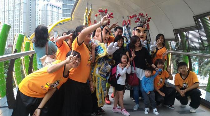 Antusiasme warga menyaksikan ondel-ondel lucu asal Taiwan (TETO)
