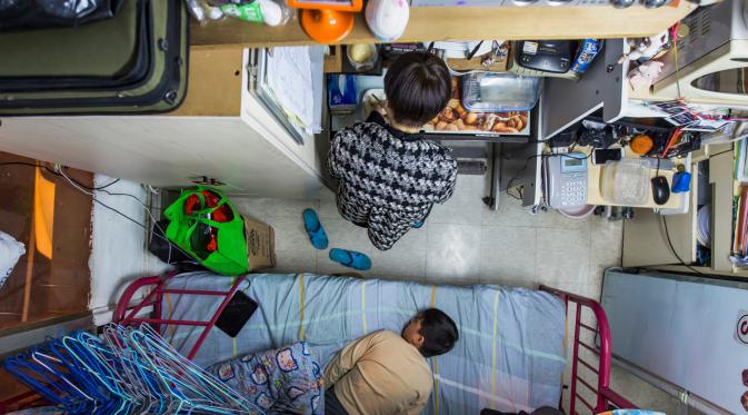 Pekerja di Hong Kong pilih tinggal di Coffin Homes dengan ukuran 6x4 meter (Foto : reuters.com)