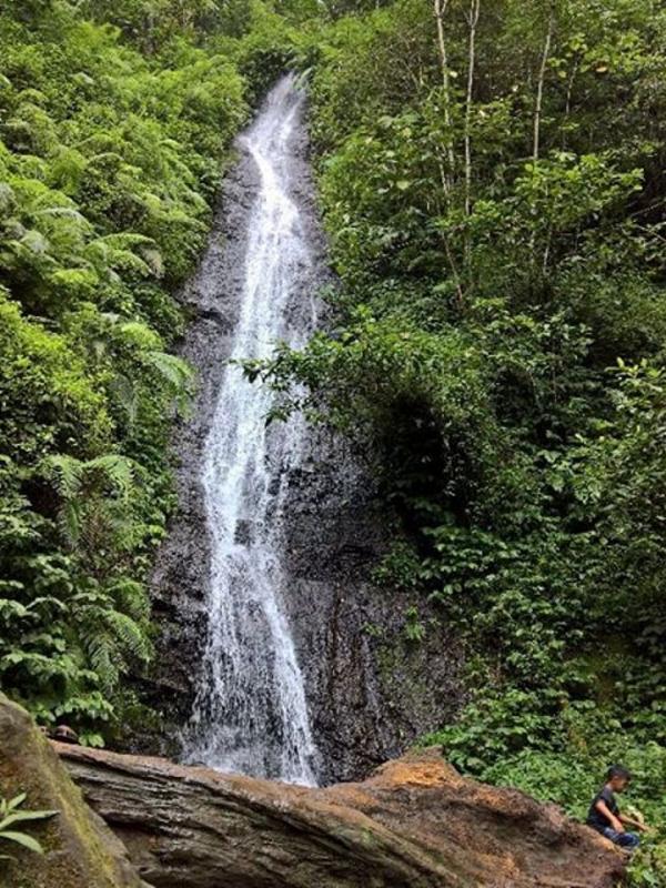 Air Terjun Sirah Kencong, Blitar, Jawa Timur. (khoir_hoir/Instagram)