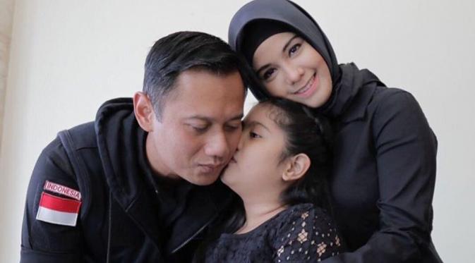 Annisa Pohan, Agus Yudhoyono dan putri mereka, Almira Tunggadewi [foto: instagram/annisayudhoyono]