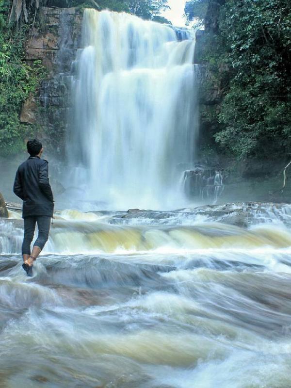 Air Terjun Bumbun, Murung Raya, Kalimantan Tengah. (erwan_kolak/Instagram)