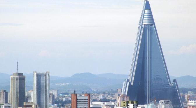 Berikut sejarah pembangunan hotel pencakar langit dunia di Korea Utara yang terbengkalai hingga saat ini.